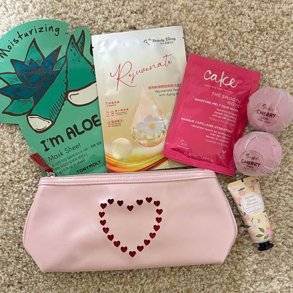Other - Valentine Beauty Pamper Bundle with Makeup / Cosmetic Bag, Masks & Bath Bombs